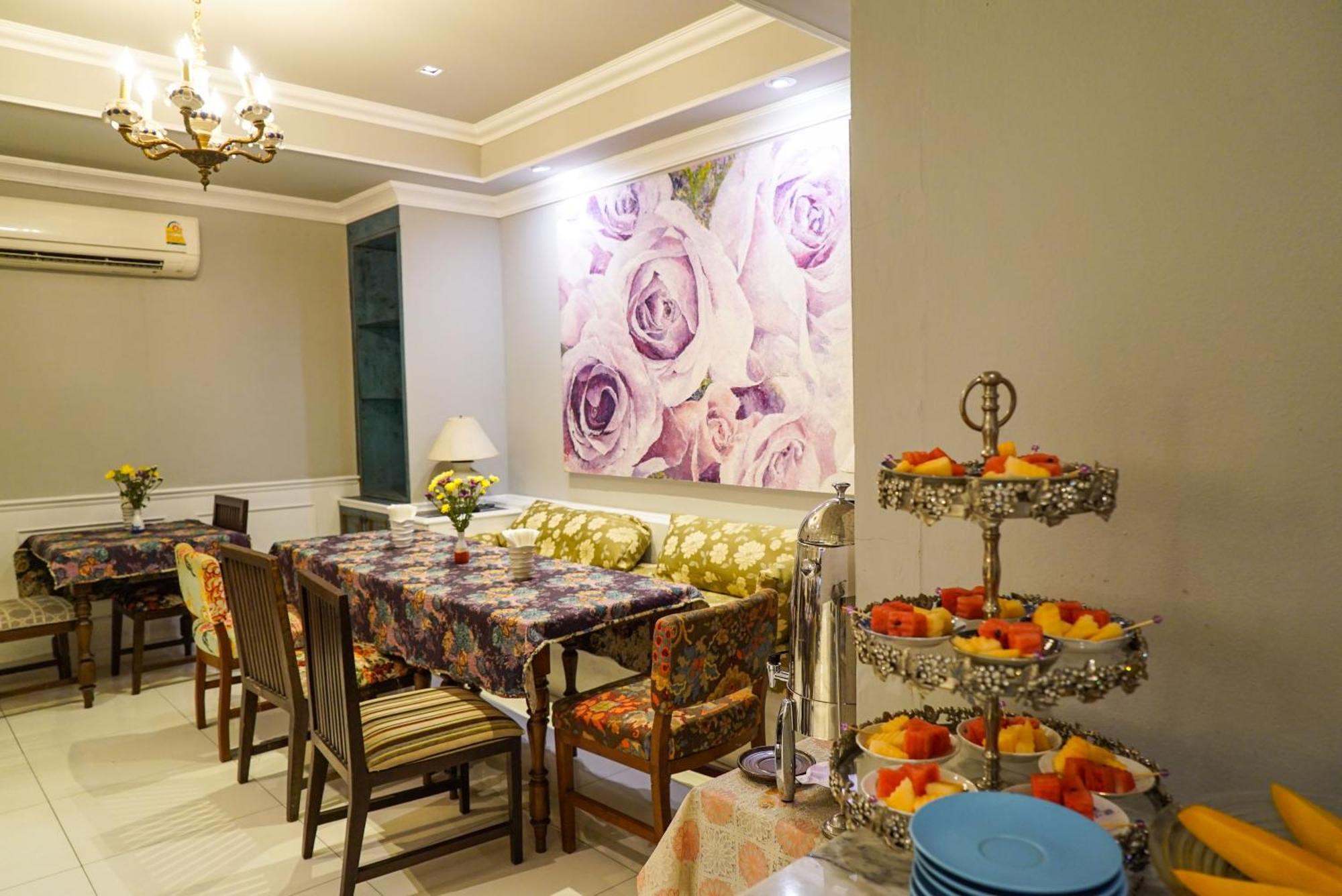 At Pingnakorn Nimman Hotel Чиангмай Екстериор снимка