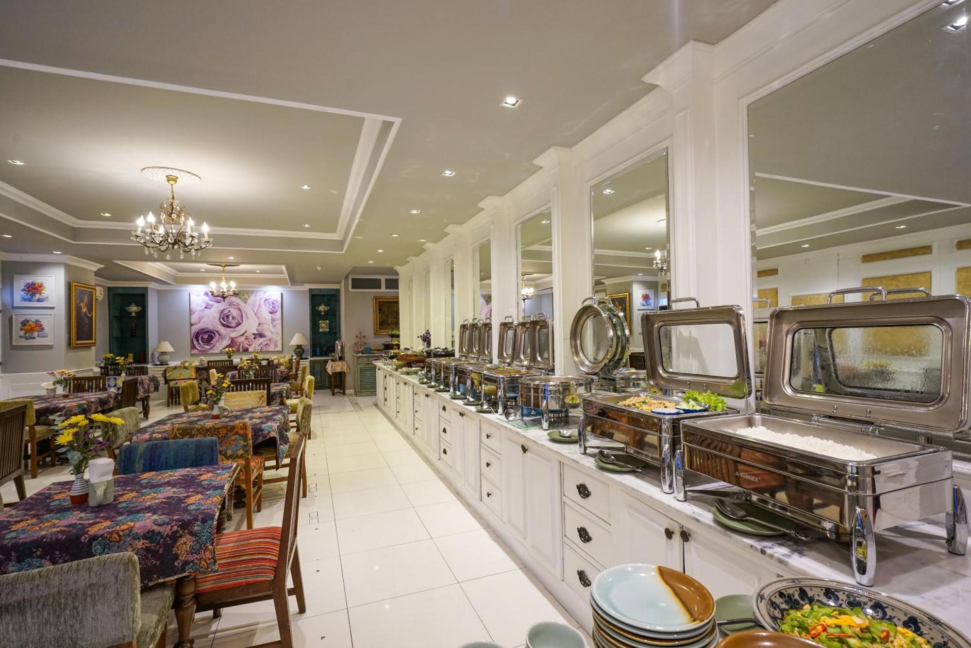 At Pingnakorn Nimman Hotel Чиангмай Екстериор снимка