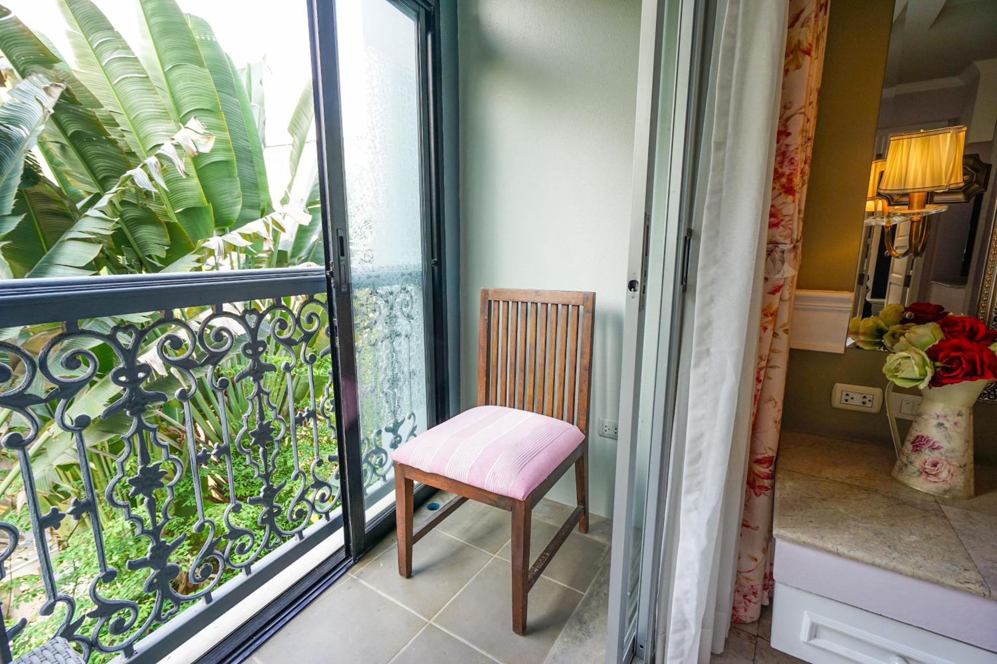 At Pingnakorn Nimman Hotel Чиангмай Екстериор снимка